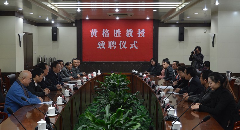 huang2.jpg